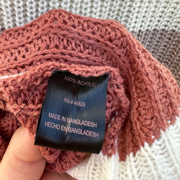 Maternity Love Knit Sweater with Buttons Down Back White Tan Terracotta Red - Picture 4 of 5